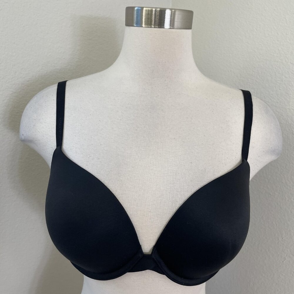 Calvin Klein Bra Womens 38C Black Underwire‎ T Shirt Lightly Lined F3837-630